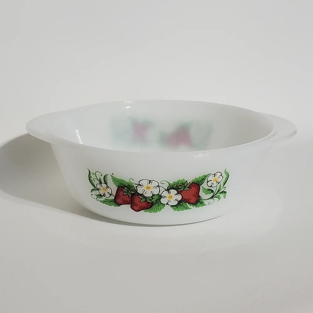 Glasbake Strawberry Casserole Milk Glass 2 quart Baking Dish - Picture 1 of 8